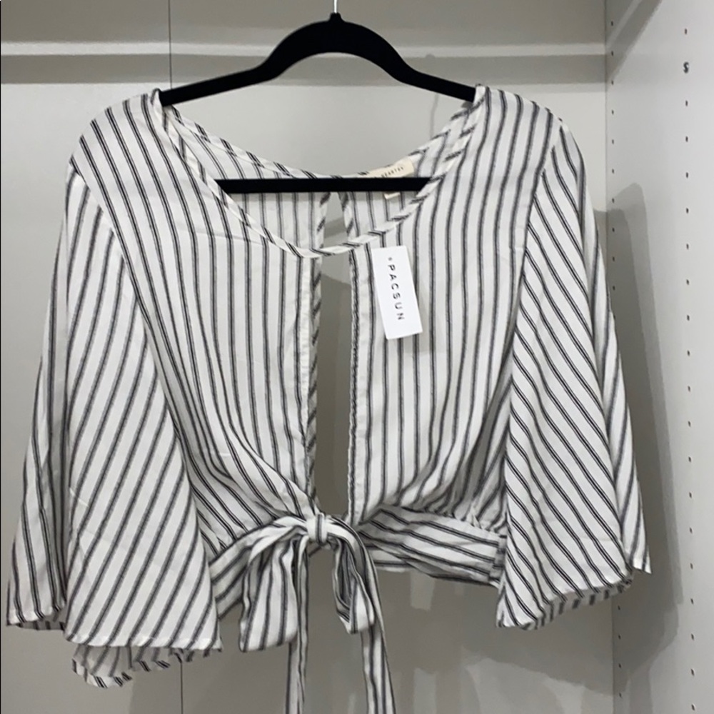 NWT L.A. Hearts Cropped Tie Shirt